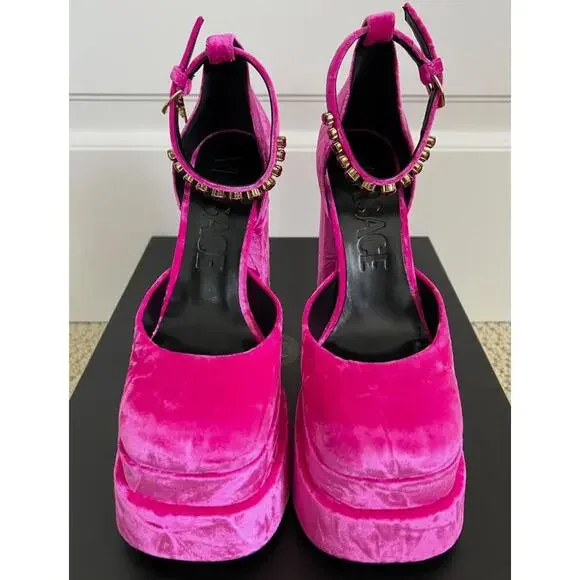 NIB Versace Medusa Aevitas Fuchsia Pink Velvet Crystal Platform Pumps 38 8 $1575